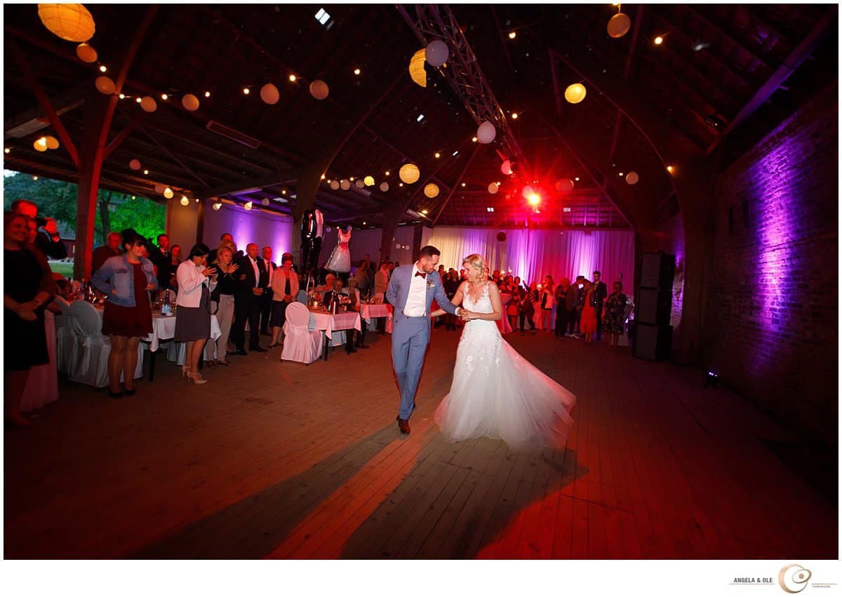 Hochzeit Scheune - Brauttanz